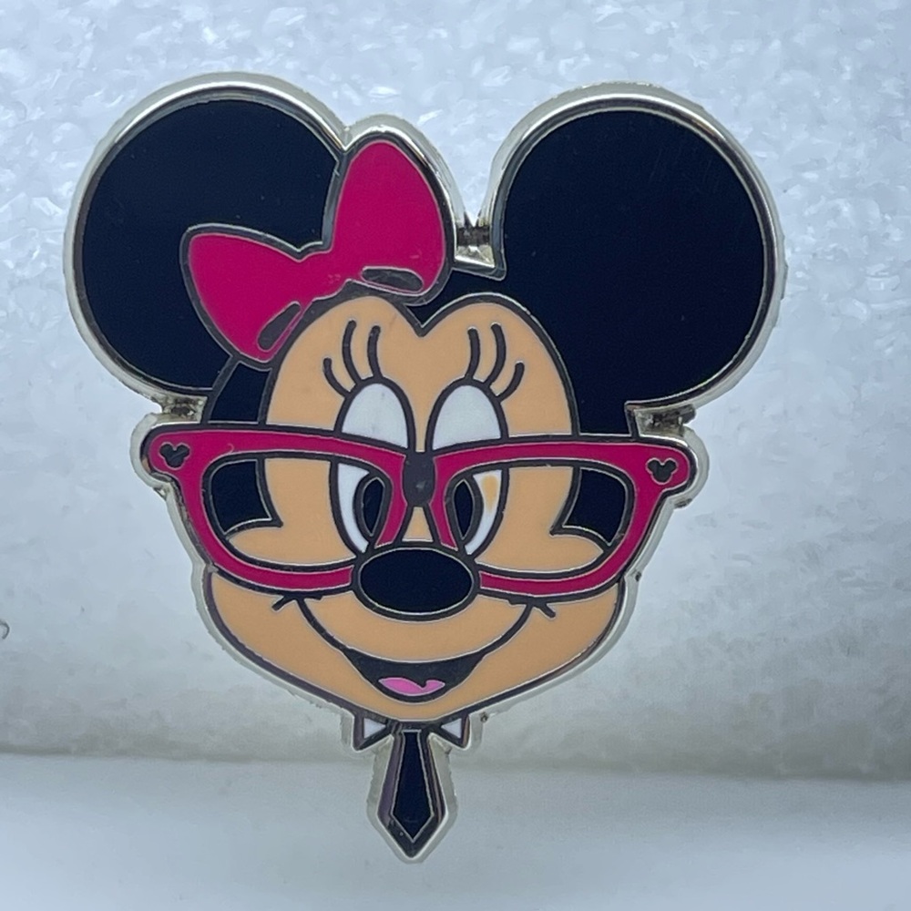 Disney Trading Pins Nerds Rock Minnie Mouse WDW 2012 Head Collection Metal Pink
